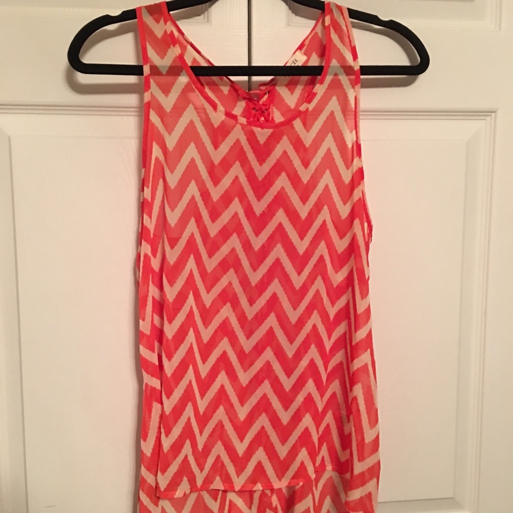 Lace up tank top - chevron - size Medium